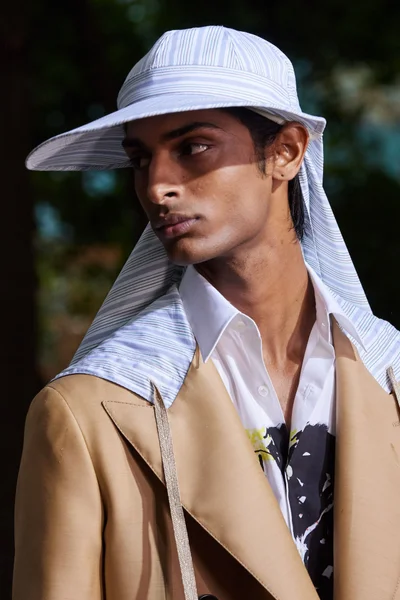 Look 143